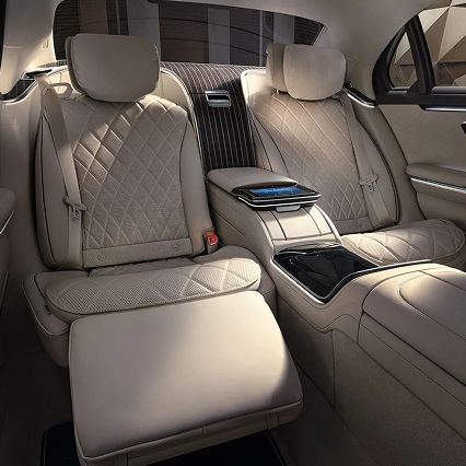 Sumptuous rear cabin