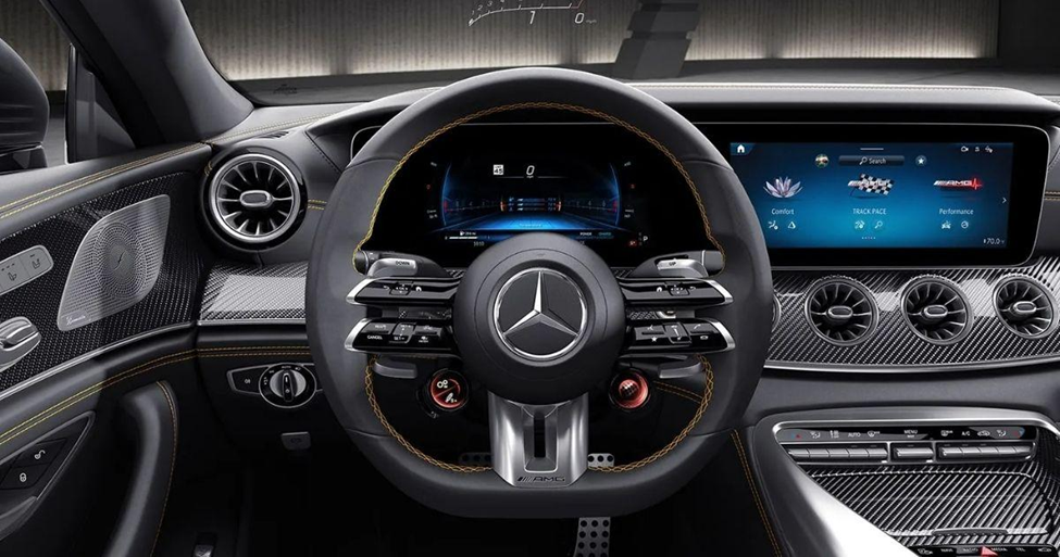 A-Luxury-Cabin-Full-of-Tech