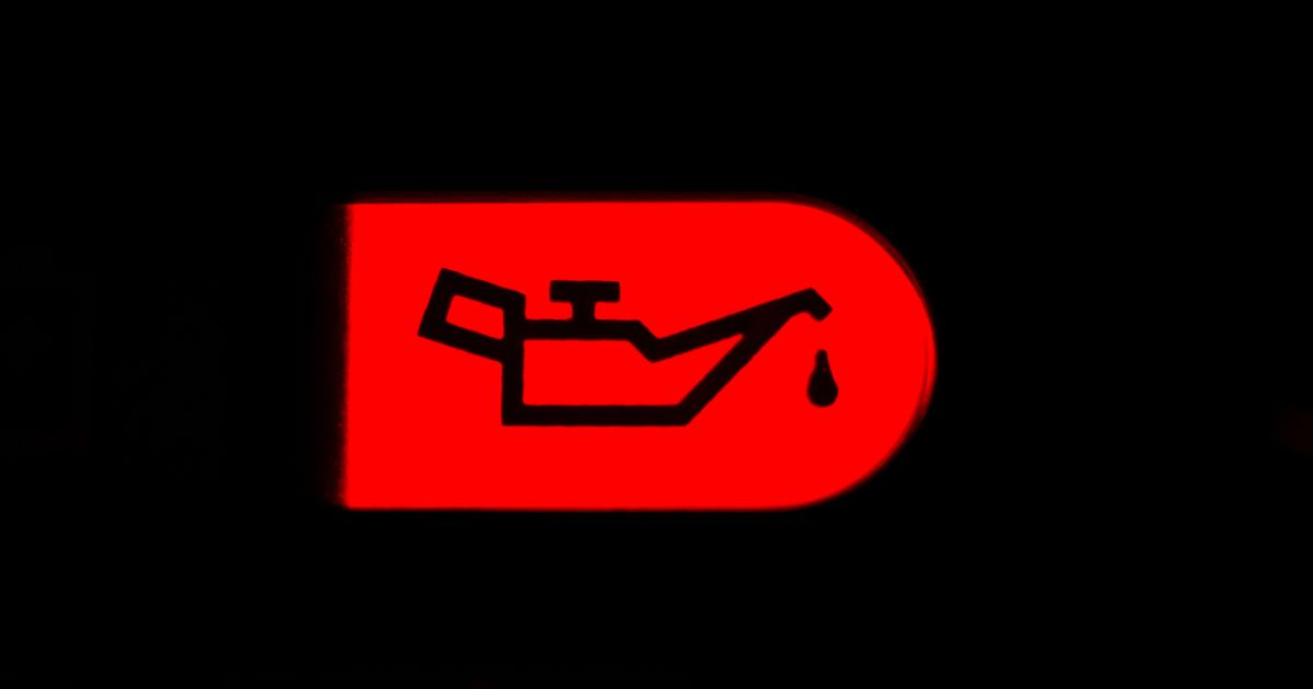 A dashboard oil warning light that turns on means your Mercedes-Benz needs its oil change