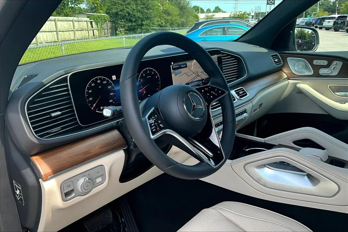 GLE 350 at Mercedes-Benz of Fort Walton Beach, Florida — photo 5