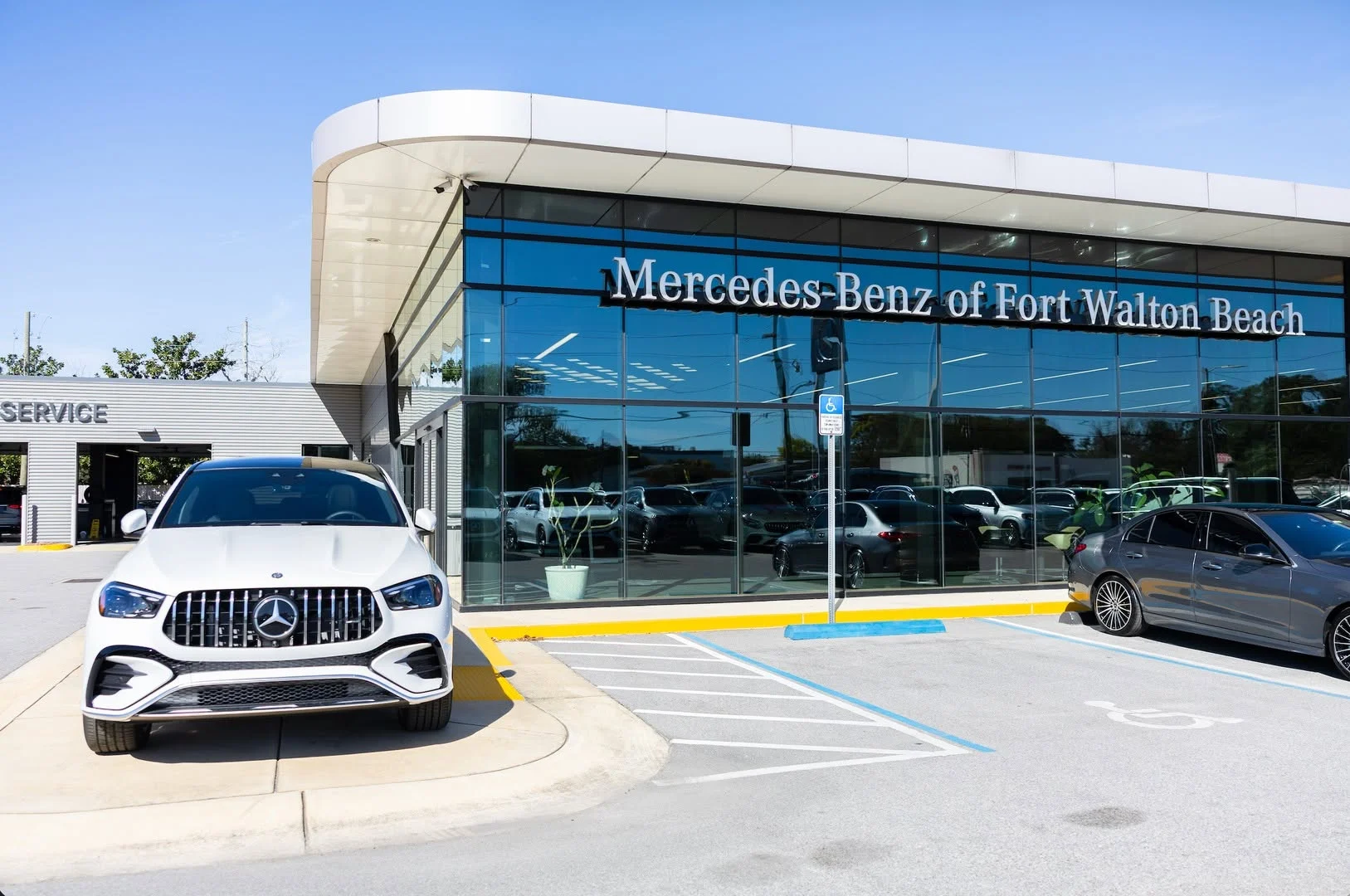 The Mercedes-Benz of Fort Walton Beach dealership at 1000 Beal Parkway NW, with the sales showroom and service drive under one roof