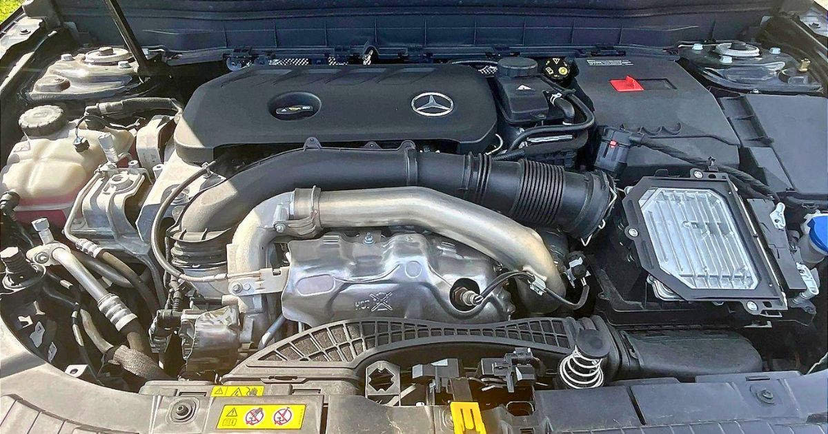 The 2.0L inline-4 turbo engine and mild hybrid starter-generator in the 2024 and 2026 GLB